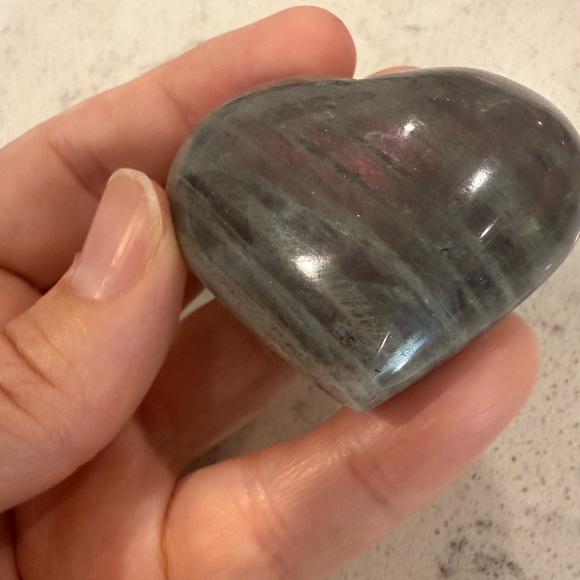 Labradorite Heart - Picture 5 of 5